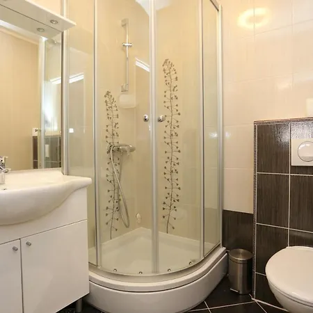 With Parking Space - 15841 Makarska